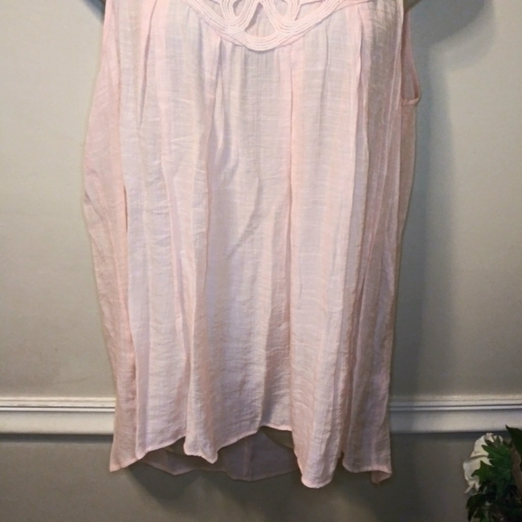 Spense Size 1X Gauzy Lace Trimmed, Light Pink Sleeveless Boho Tunic Top - Picture 4 of 9